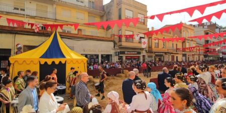 La Pobla de Vallbona revive la Edad Media: torneos, espectáculos y más de 100 actividades en su Gran Mercado Medieval