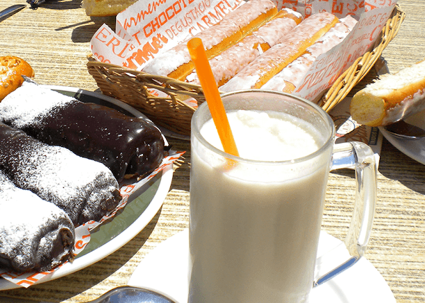 Alboraya invita a horchata y fartons en el Festival de la Horchata Horchatería tradicional